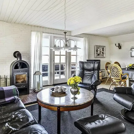Three-bedroom Holiday In Harboore 1